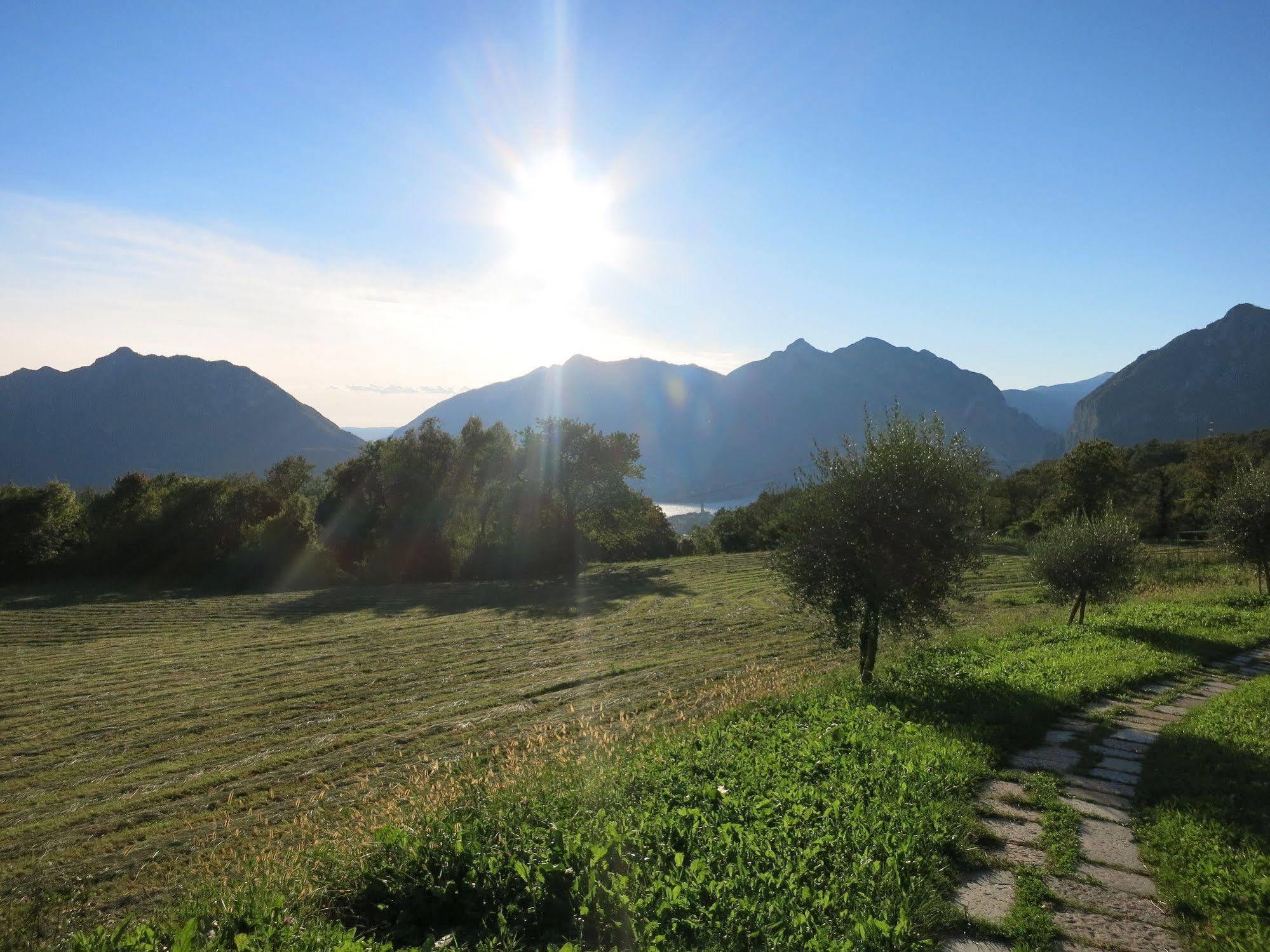Agriturismo Deviscio Лекко Экстерьер фото